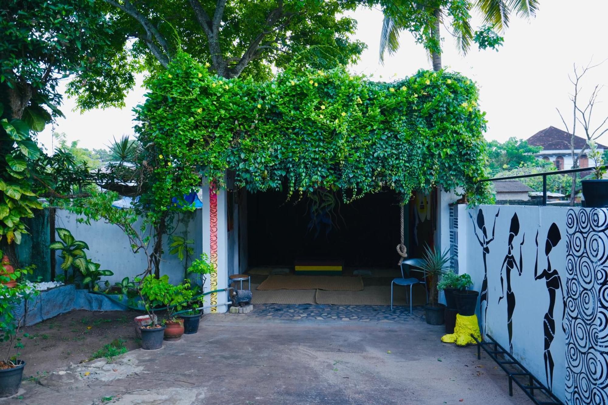 Daffodils Inn Alappuzha Екстериор снимка